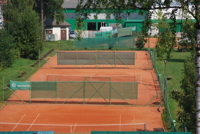 Teren rekreacyjny Kort tenisowy AZS Wilkasy