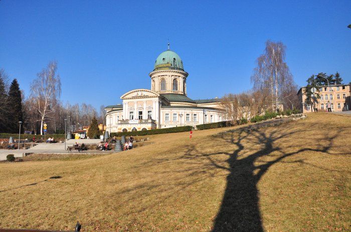 Widok na Park Zdojowy przy Zakładzie Przyrodoleczniczym Wojciech Rybniczanka - Wanda